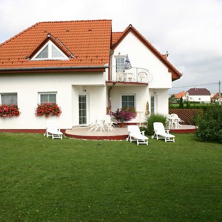 Doina Apartman 잘라카로쉬 외부 사진
